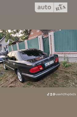 Седан Mercedes-Benz E-Class 1997 в Виннице