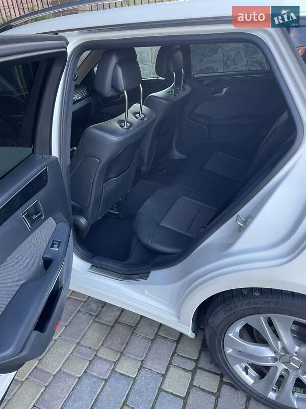Универсал Mercedes-Benz E-Class 2012 в Умани