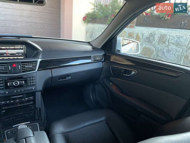 Универсал Mercedes-Benz E-Class 2012 в Умани