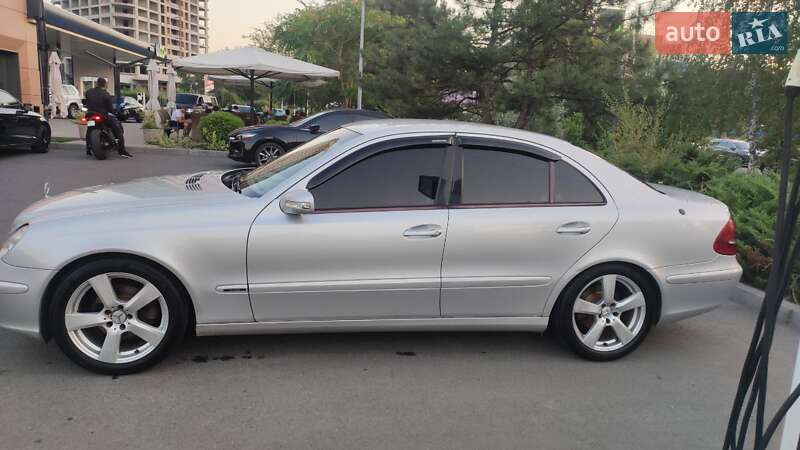 Седан Mercedes-Benz E-Class 2005 в Дніпрі фото 3 Седан Mercedes-Benz E-Class 2005 в Дніпрі