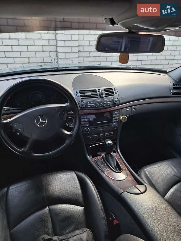 Седан Mercedes-Benz E-Class 2006 в Вольногорске