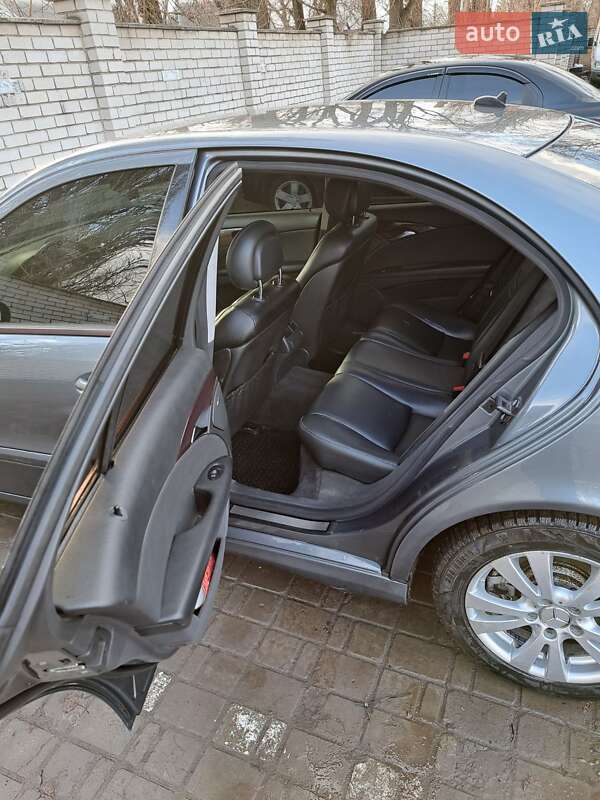 Седан Mercedes-Benz E-Class 2006 в Вольногорске