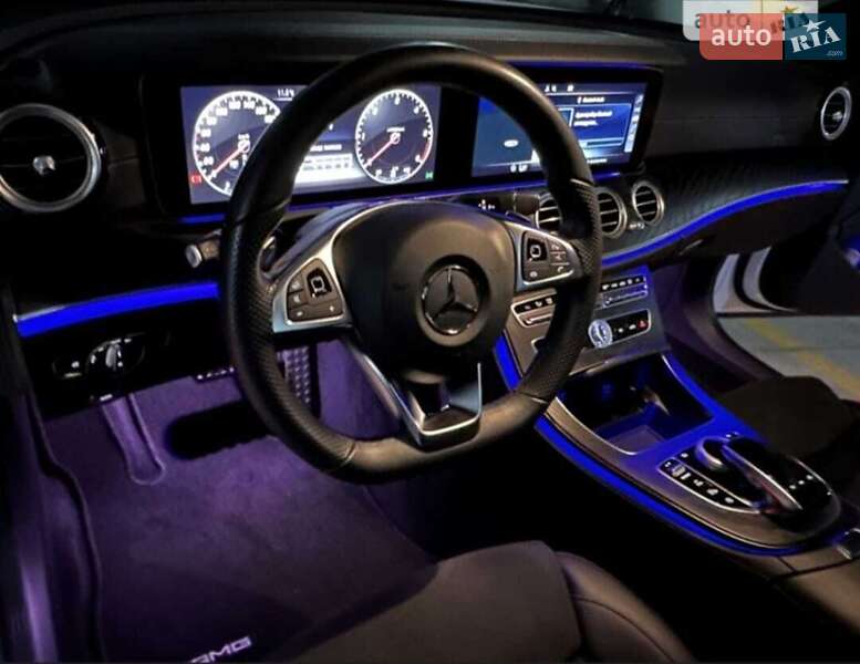 Седан Mercedes-Benz E-Class 2016 в Львові