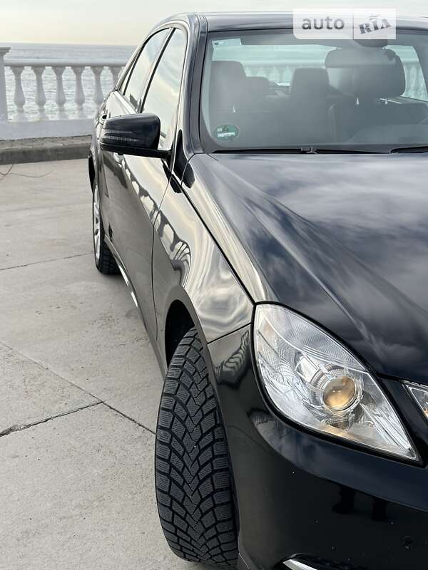 Седан Mercedes-Benz E-Class 2012 в Одесі
