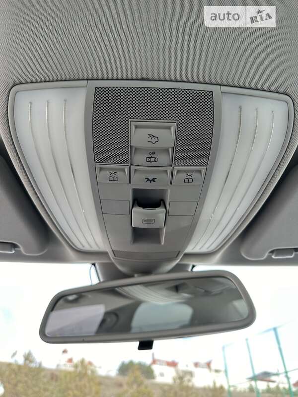 Седан Mercedes-Benz E-Class 2012 в Одесі