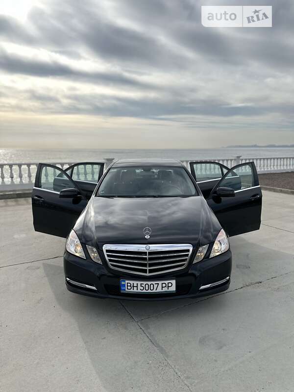 Седан Mercedes-Benz E-Class 2012 в Одесі