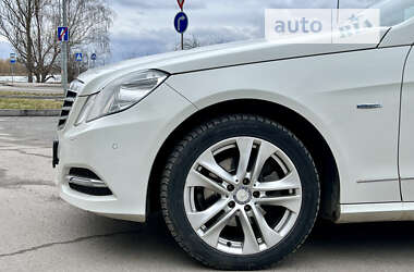 Седан Mercedes-Benz E-Class 2010 в Виннице