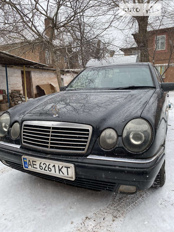 Седан Mercedes-Benz E-Class 1997 в Кривом Роге