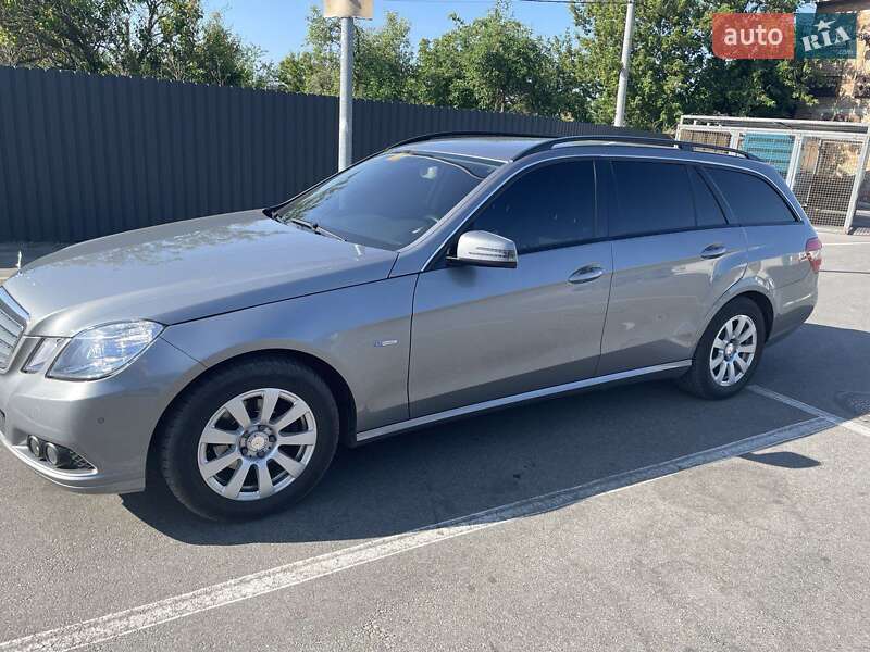 Универсал Mercedes-Benz E-Class 2010 в Броварах