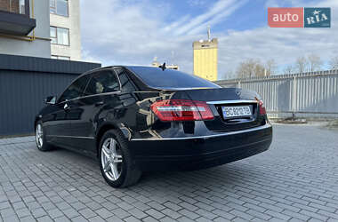 Седан Mercedes-Benz E-Class 2012 в Кременце