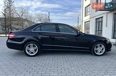 Седан Mercedes-Benz E-Class 2012 в Кременце