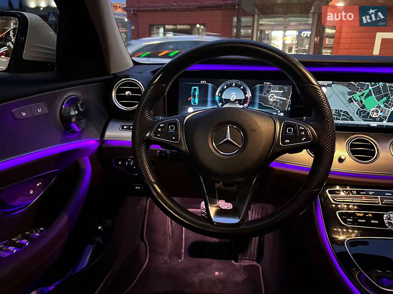 Седан Mercedes-Benz E-Class 2016 в Львове фото 35 Седан Mercedes-Benz E-Class 2016 в Львове