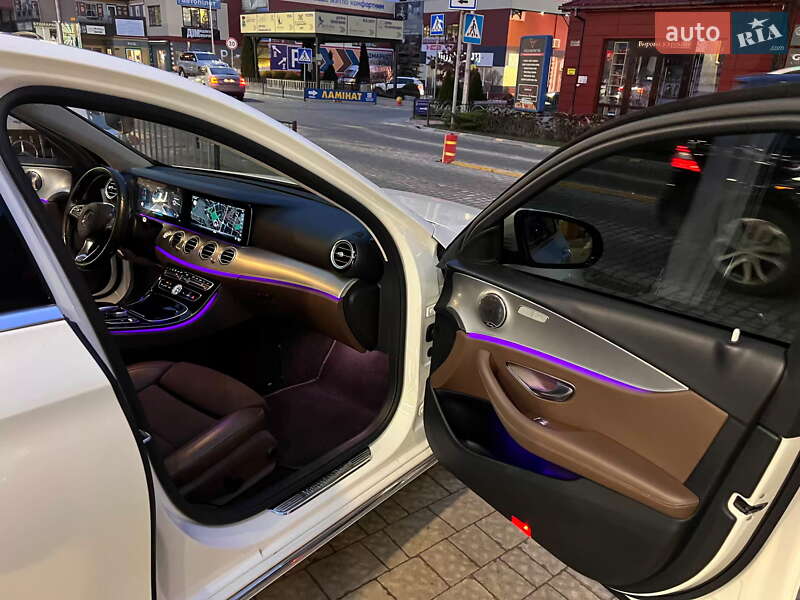 Седан Mercedes-Benz E-Class 2016 в Львове фото 38 Седан Mercedes-Benz E-Class 2016 в Львове