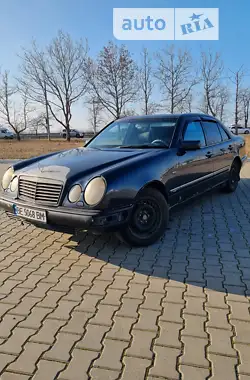 Mercedes-Benz E-Class 1996