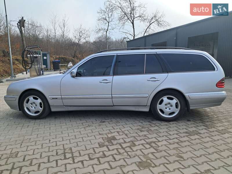 Универсал Mercedes-Benz E-Class 2002 в Львове