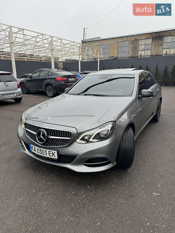 Седан Mercedes-Benz E-Class 2013 в Киеве