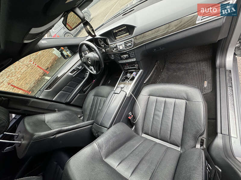 Седан Mercedes-Benz E-Class 2013 в Киеве