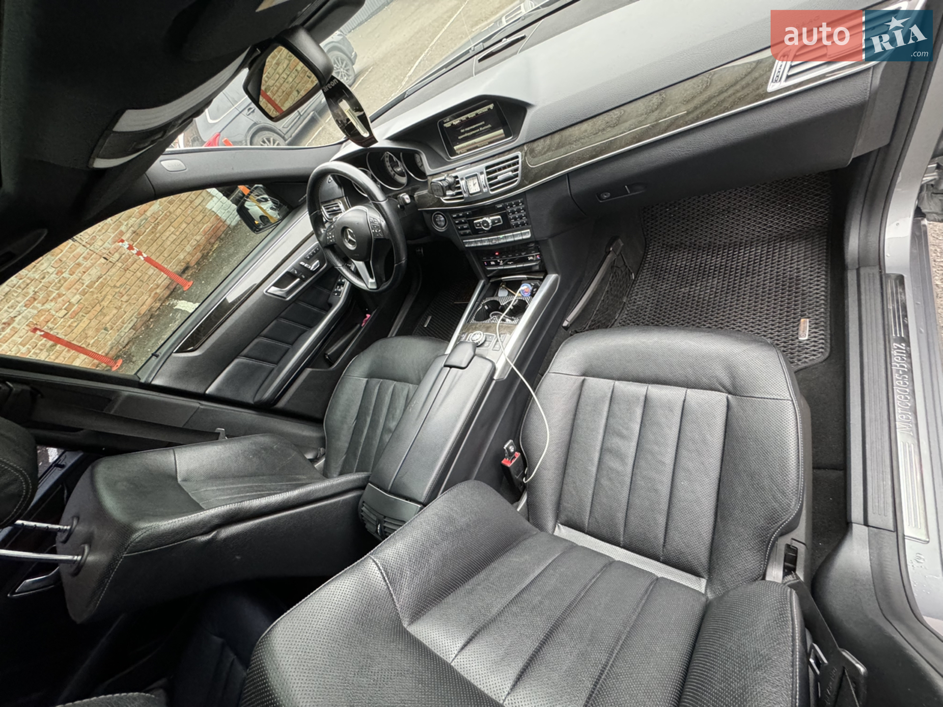 2013 Mercedes-Benz E-klasse - мініатюра 18