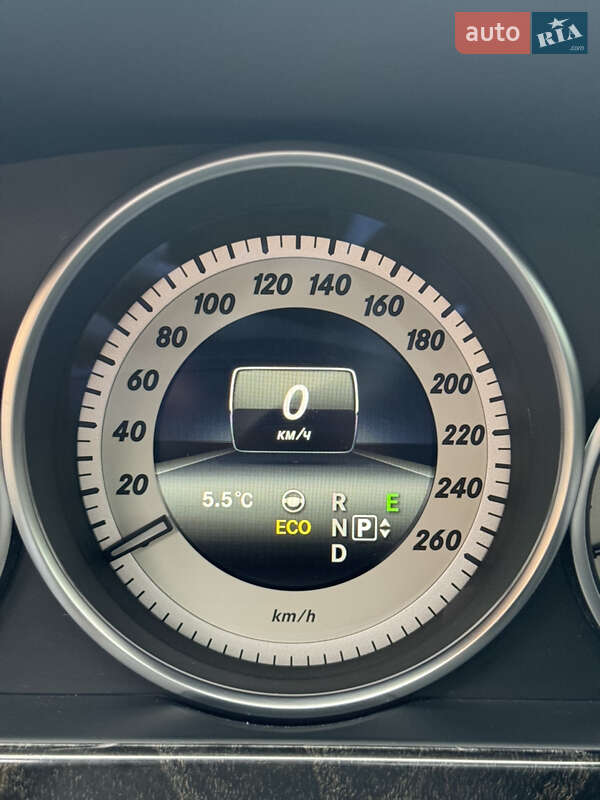 Седан Mercedes-Benz E-Class 2013 в Киеве