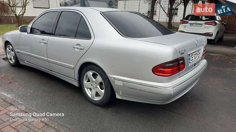 Седан Mercedes-Benz E-Class 1999 в Черновцах