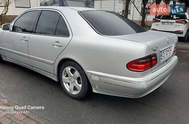 Седан Mercedes-Benz E-Class 1999 в Черновцах