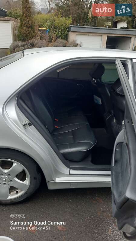 Седан Mercedes-Benz E-Class 1999 в Черновцах
