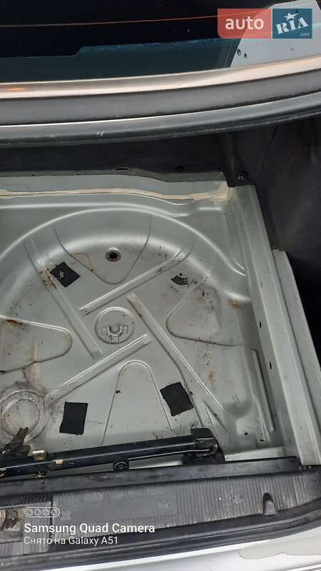 Седан Mercedes-Benz E-Class 1999 в Черновцах