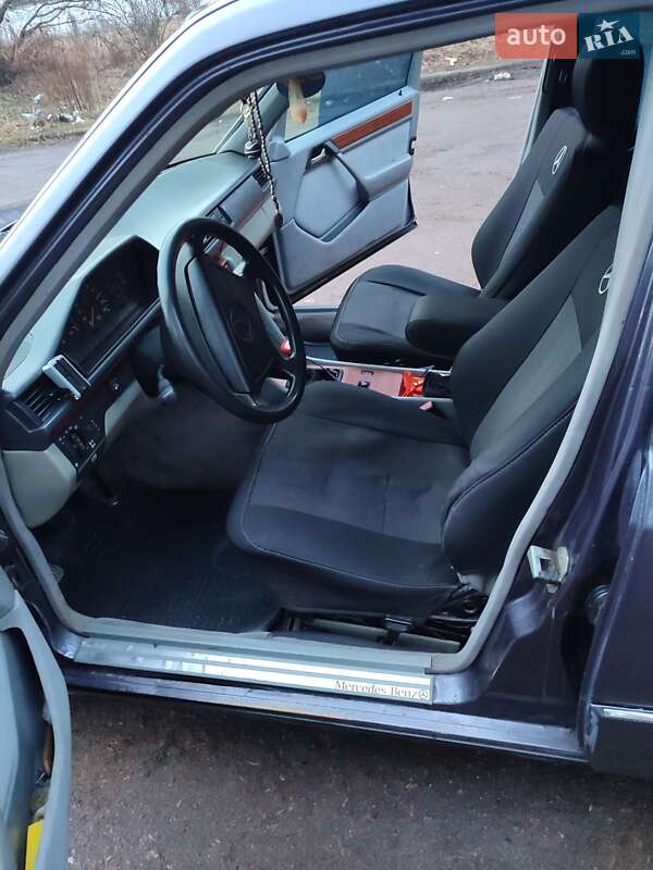 Седан Mercedes-Benz E-Class 1994 в Житомире