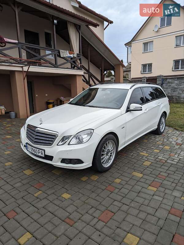 Mercedes-Benz E-Class 2011