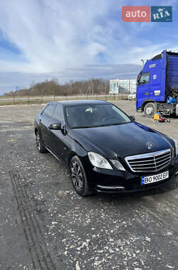 Седан Mercedes-Benz E-Class 2011 в Тернополе