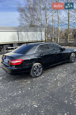 Седан Mercedes-Benz E-Class 2011 в Тернополе