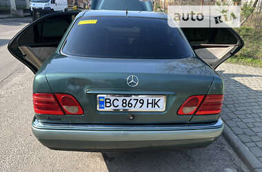 Седан Mercedes-Benz E-Class 1995 в Мостиській