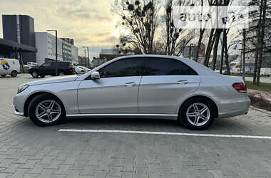 Седан Mercedes-Benz E-Class 2013 в Чернівцях