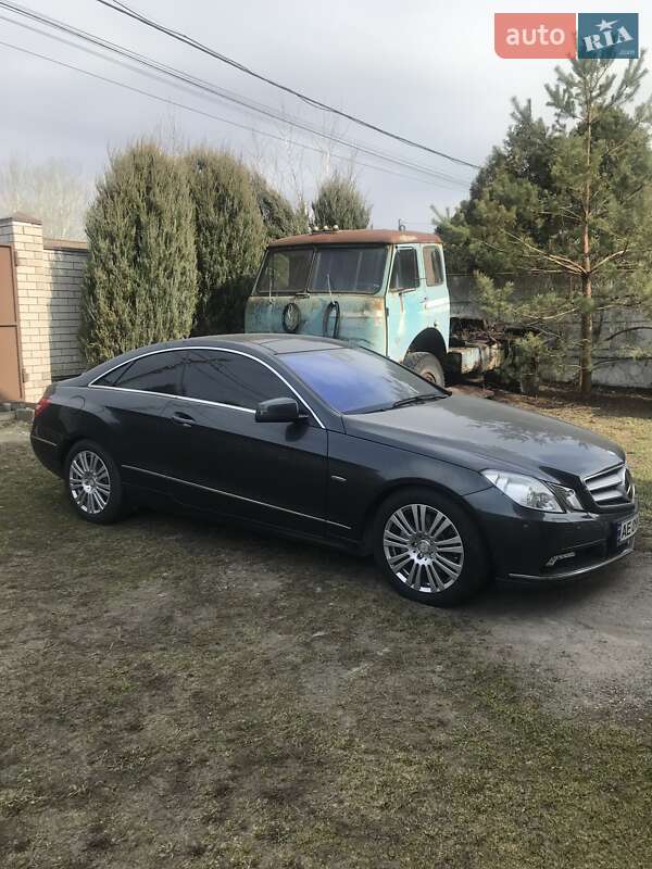Купе Mercedes-Benz E-Class 2010 в Днепре фото 5 Купе Mercedes-Benz E-Class 2010 в Днепре