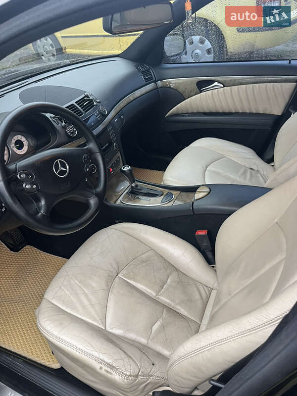 Седан Mercedes-Benz E-Class 2007 в Калуше