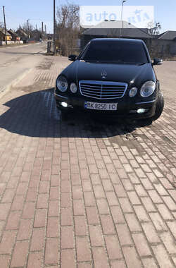 Седан Mercedes-Benz E-Class 2007 в Рокитном