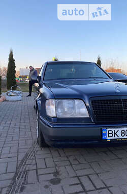 Седан Mercedes-Benz E-Class 1995 в Дубні