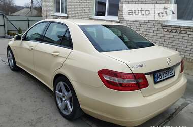 Седан Mercedes-Benz E-Class 2012 в Бершаді