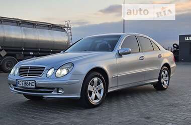 Седан Mercedes-Benz E-Class 2005 в Луцке