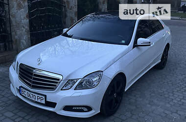 Седан Mercedes-Benz E-Class 2010 в Львове