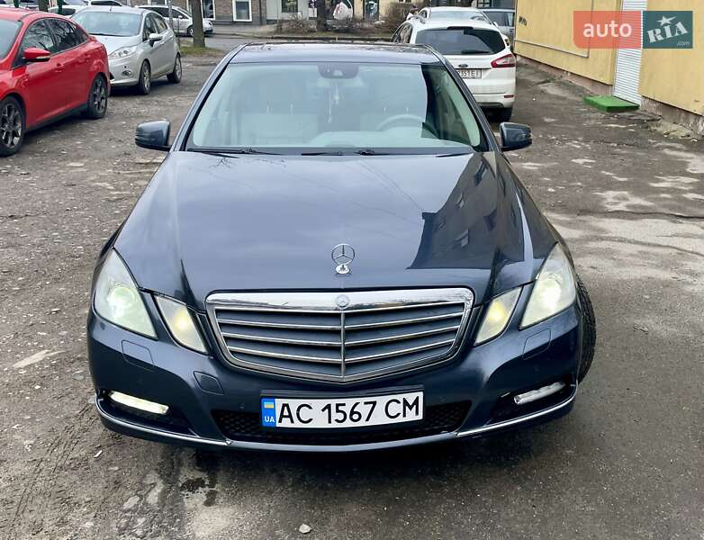 Седан Mercedes-Benz E-Class 2011 в Луцьку