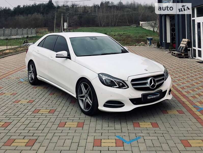 Седан Mercedes-Benz E-Class 2013 в Иршаве