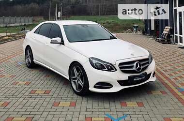 Седан Mercedes-Benz E-Class 2013 в Иршаве