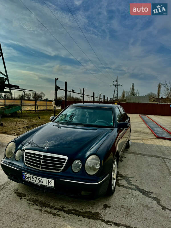 Седан Mercedes-Benz E-Class 1999 в Одессе