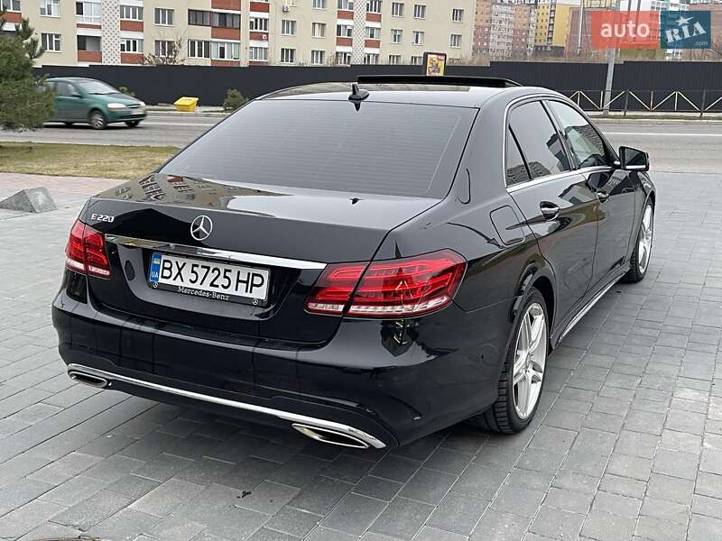 Седан Mercedes-Benz E-Class 2015 в 
