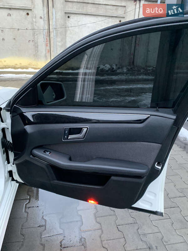 Седан Mercedes-Benz E-Class 2011 в Софиевской Борщаговке