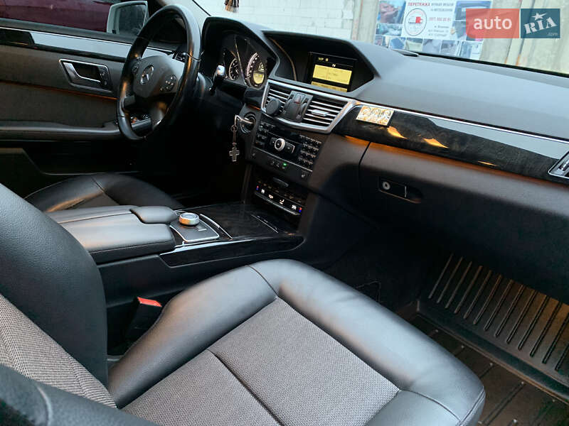 Седан Mercedes-Benz E-Class 2011 в Софиевской Борщаговке