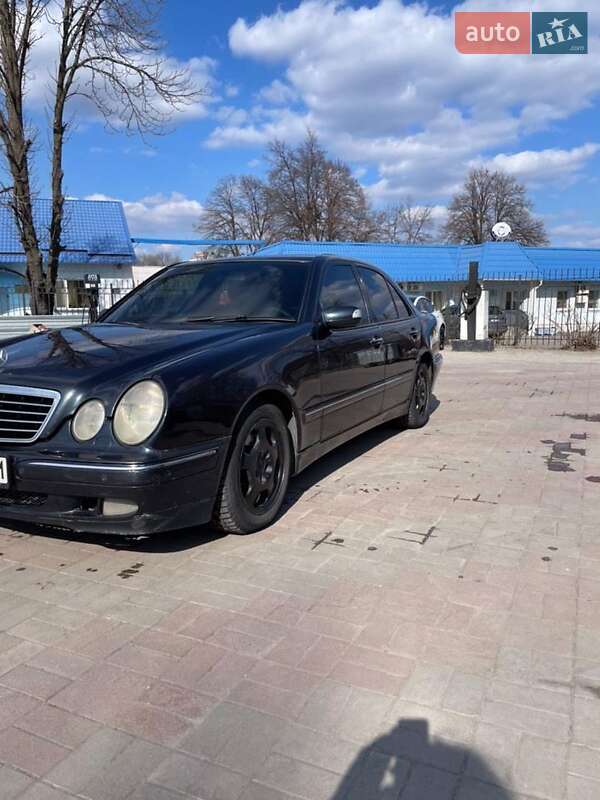 Mercedes-Benz E-Class 2001