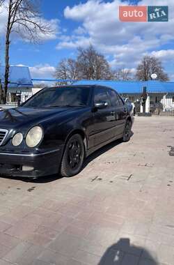 Седан Mercedes-Benz E-Class 2001 в Запорожье