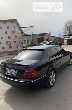 Седан Mercedes-Benz E-Class 2006 в Червонограде